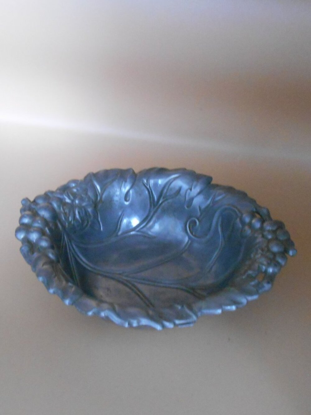 VINTAGE ARTHUR COURT 1999 BOWL CANDY DISH GRAPE DESIGN METAL 🔥HOME DECORATION